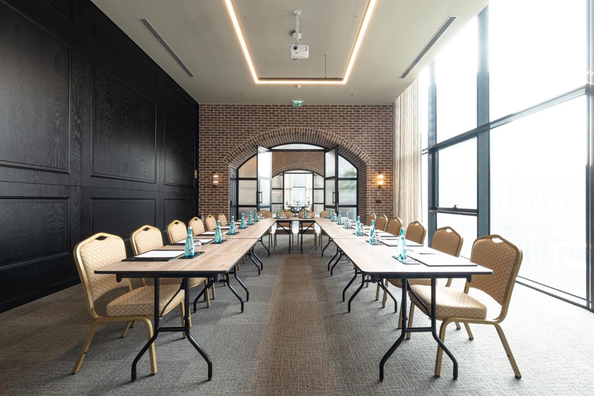 Bomonti Arjaan By Rotana Hotel Istanbul Exterior photo